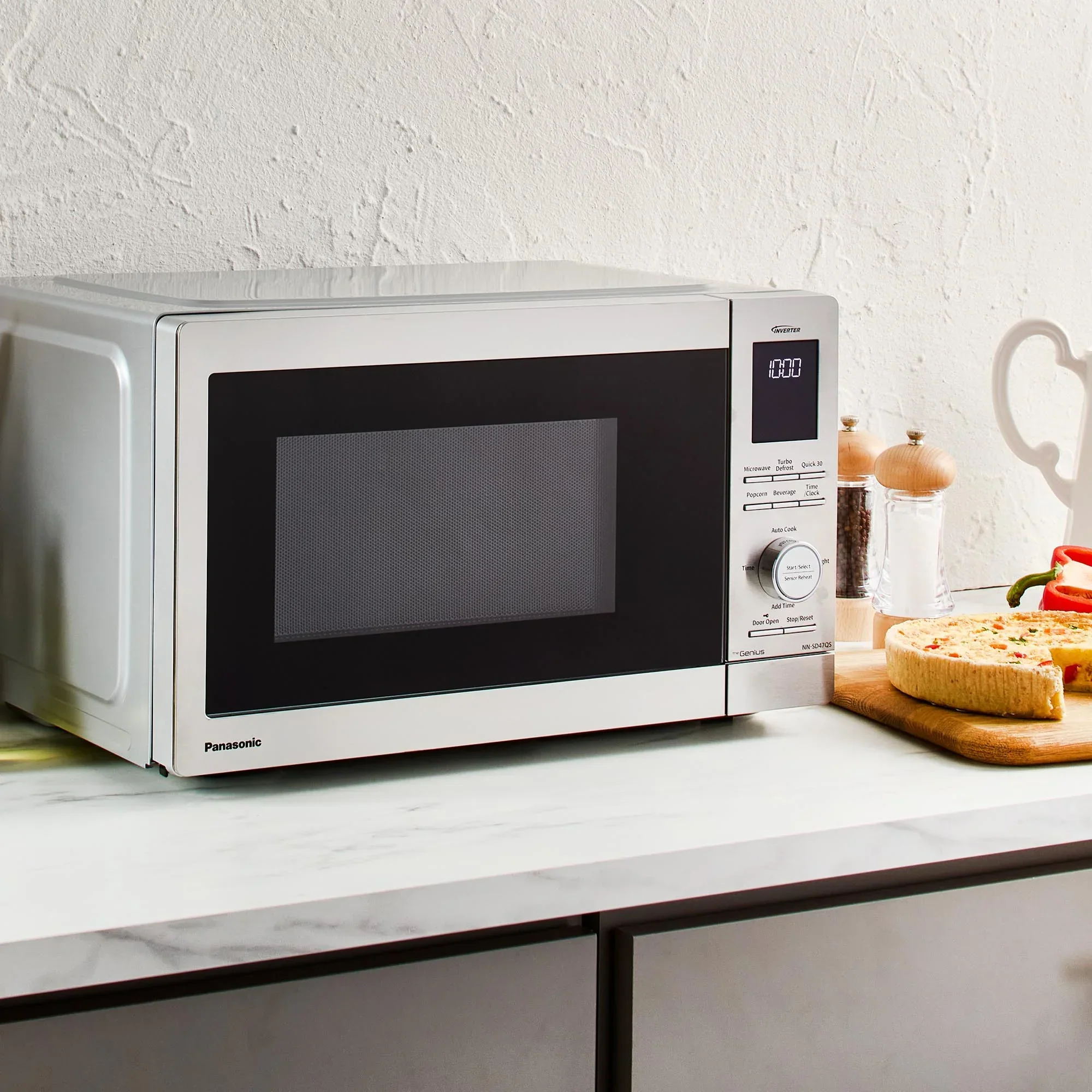 0.9 cu.ft. Countertop Microwave Oven, 1000W - NN-SD47QS - Image 4