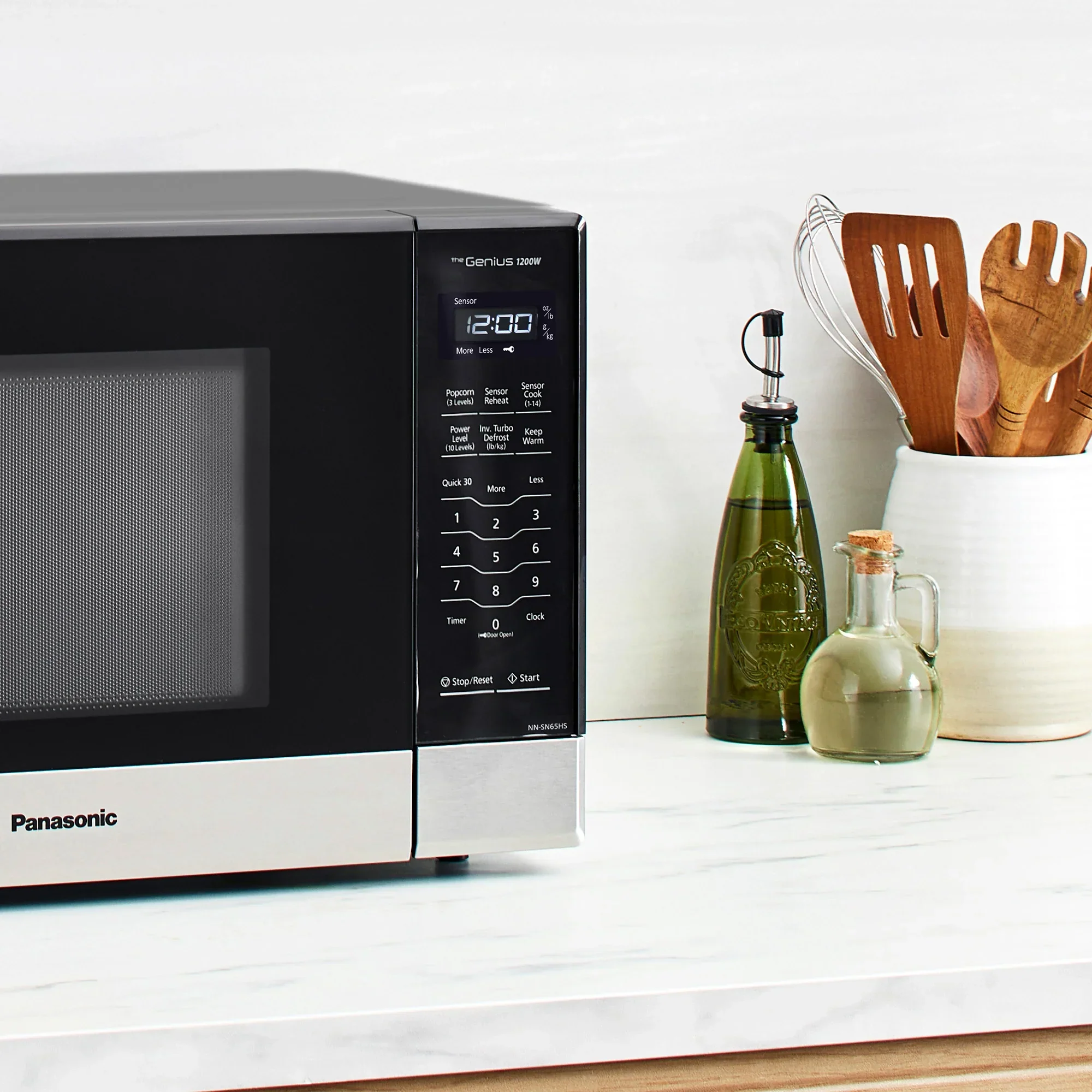 1.2 cu. ft. Inverter Microwave 1200W - NN-SN65HS - Image 4