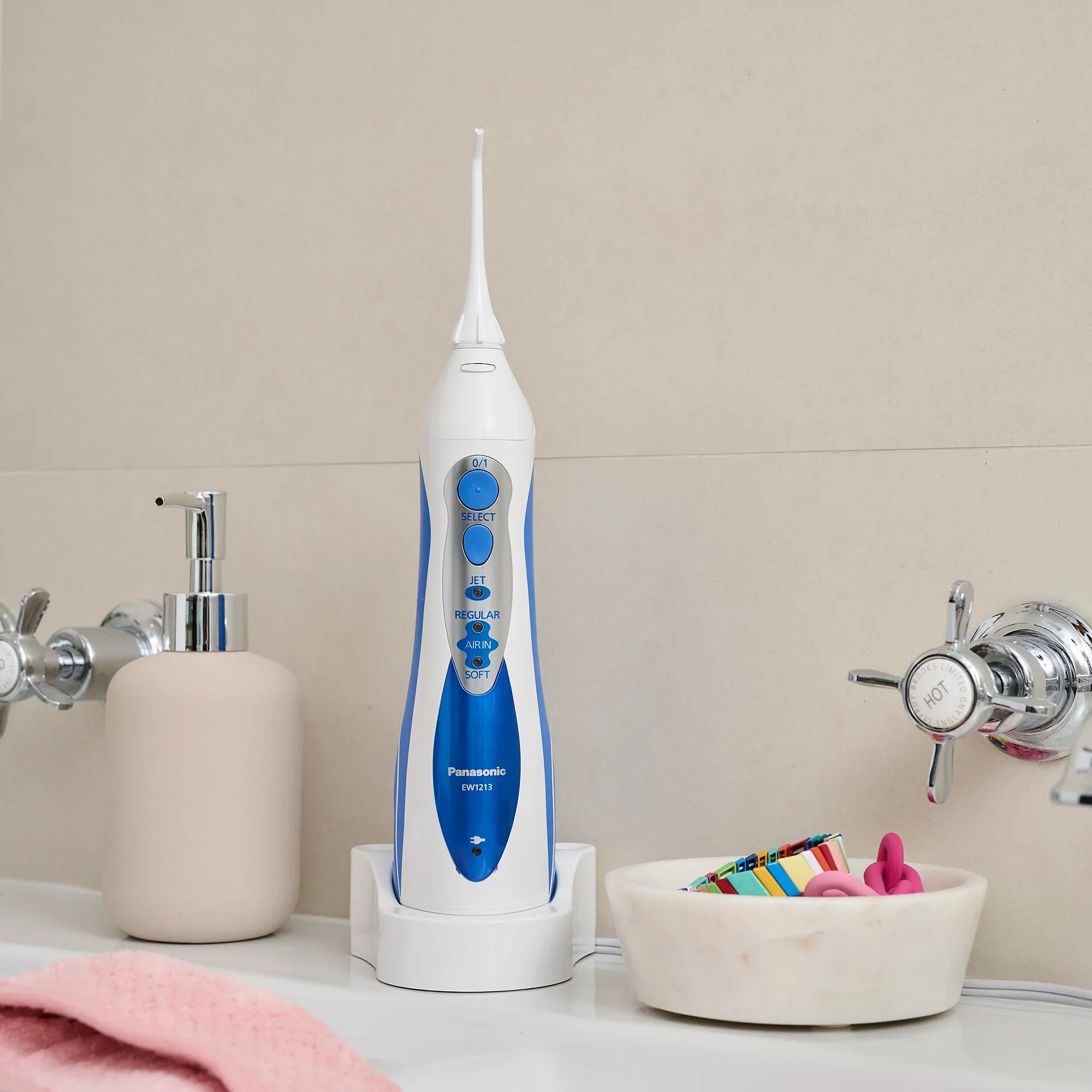 Cordless Water Flosser for Braces - Image 6