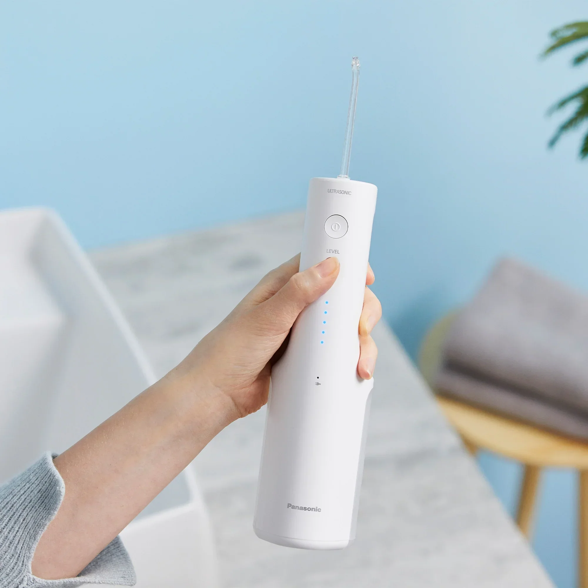 Cordless Water Flosser with Ultrasonic Cleaning, Dishwasher Safe Tank - Image 4