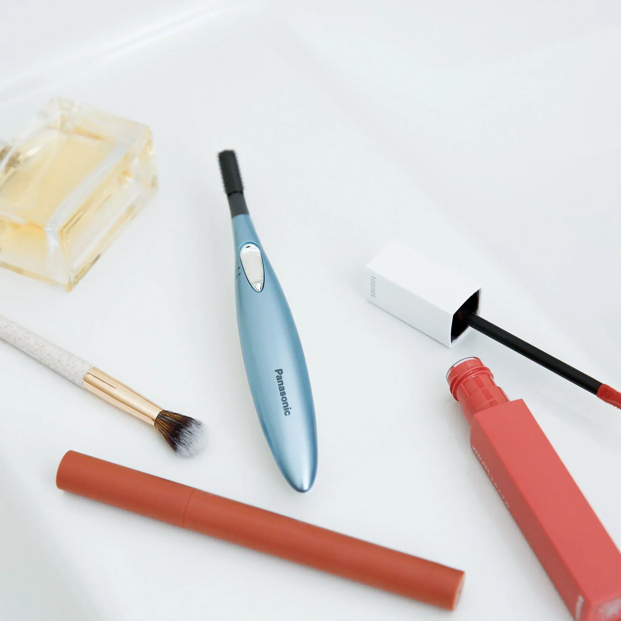 Heated Eyelash Curler Comb - Image 4