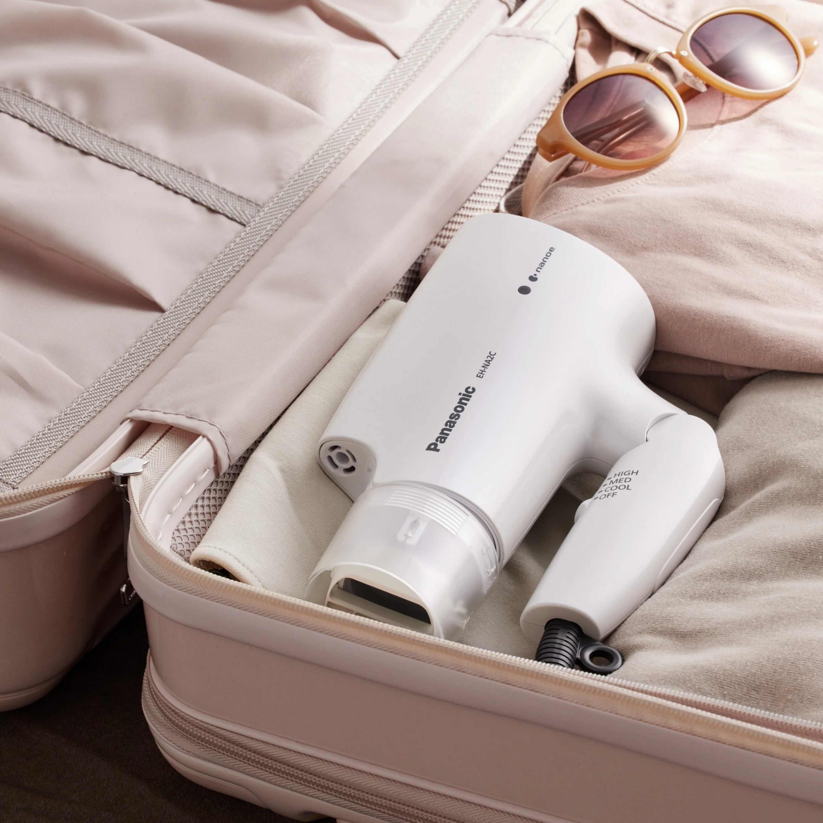 nanoe™ Compact Oscillating Quick-Dry Hair Dryer - Image 4