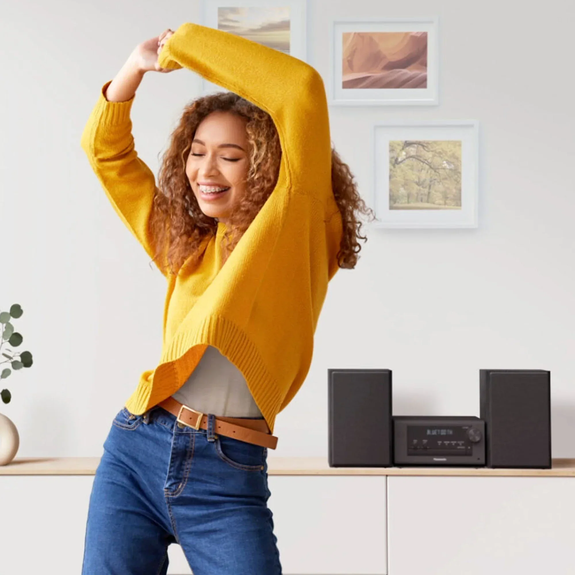 2-Way Speaker Stereo System with CD, Bluetooth and Radio - Image 3